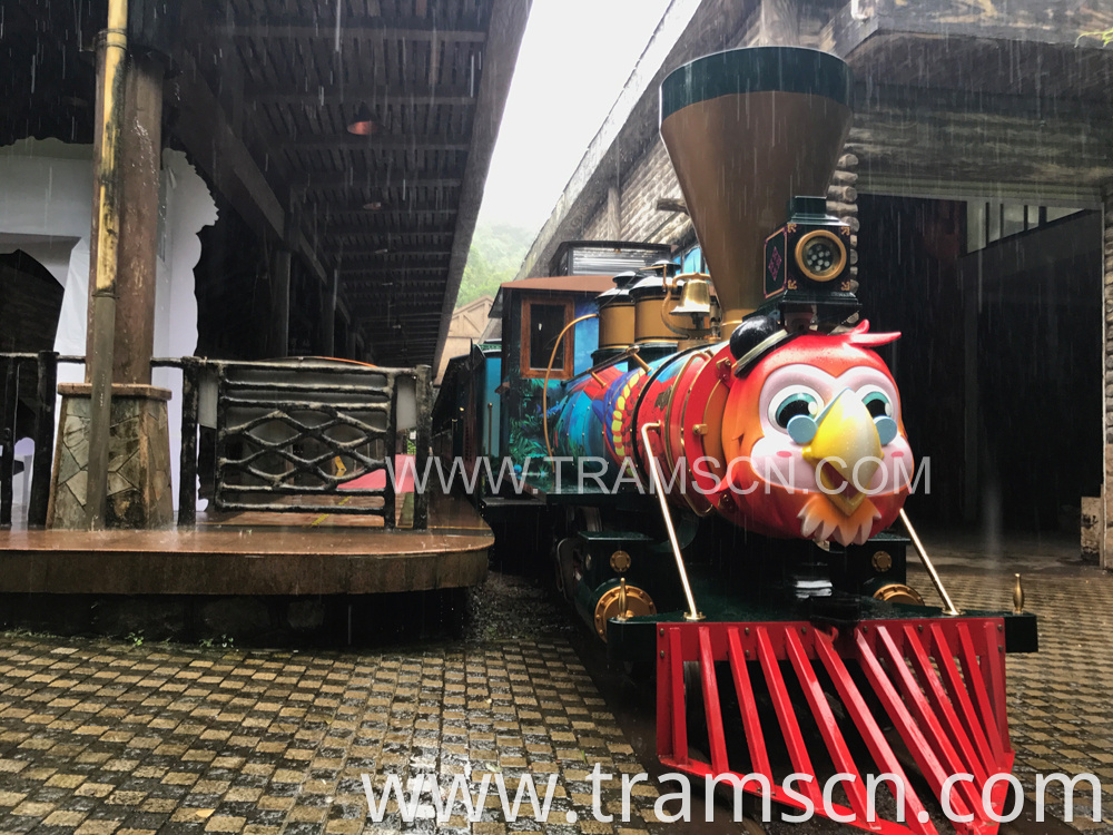 sightseeing train cartoon style parrot